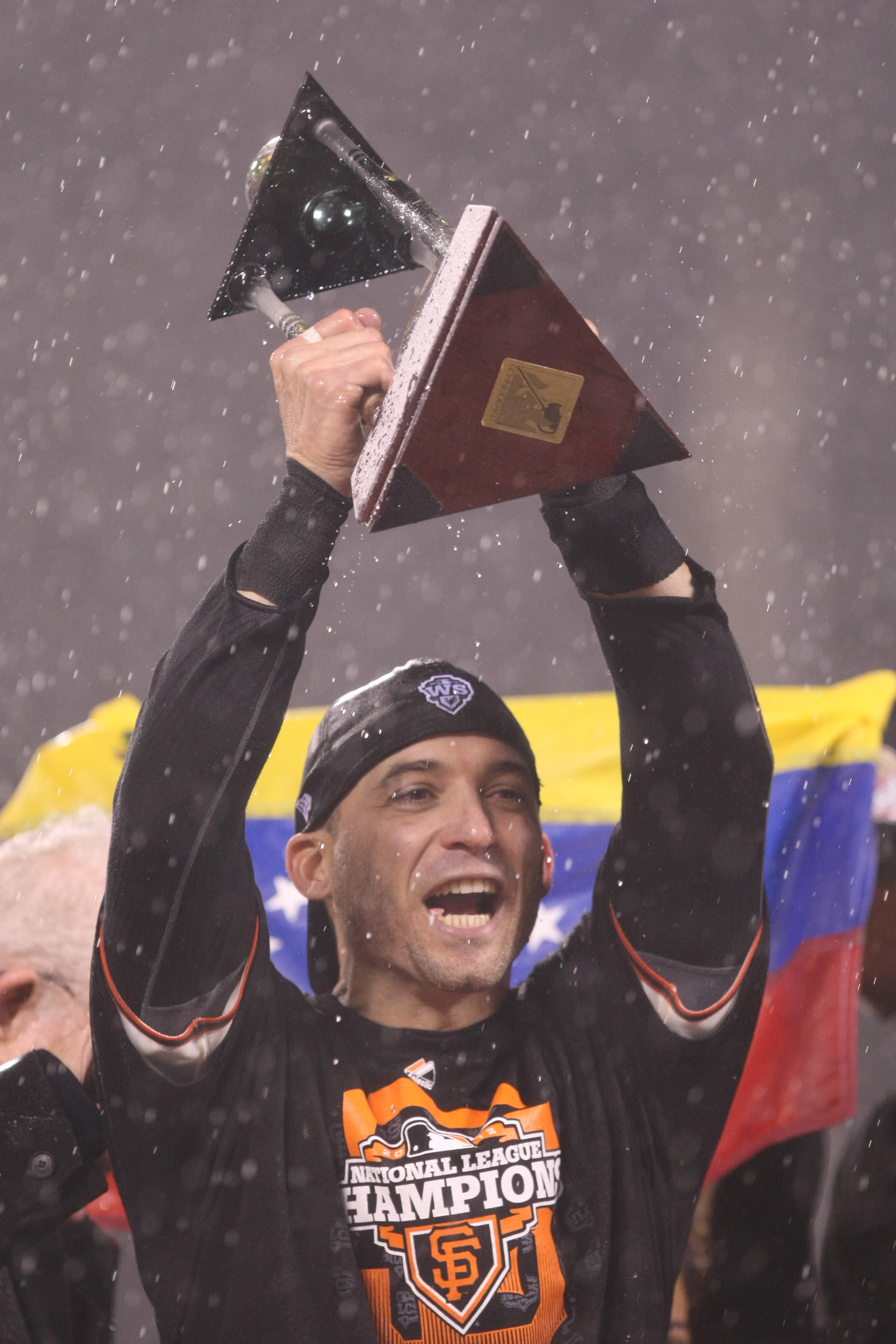 Marco Scutaro Signs Contract To Retire As Member Of Giants - MLB Trade  Rumors