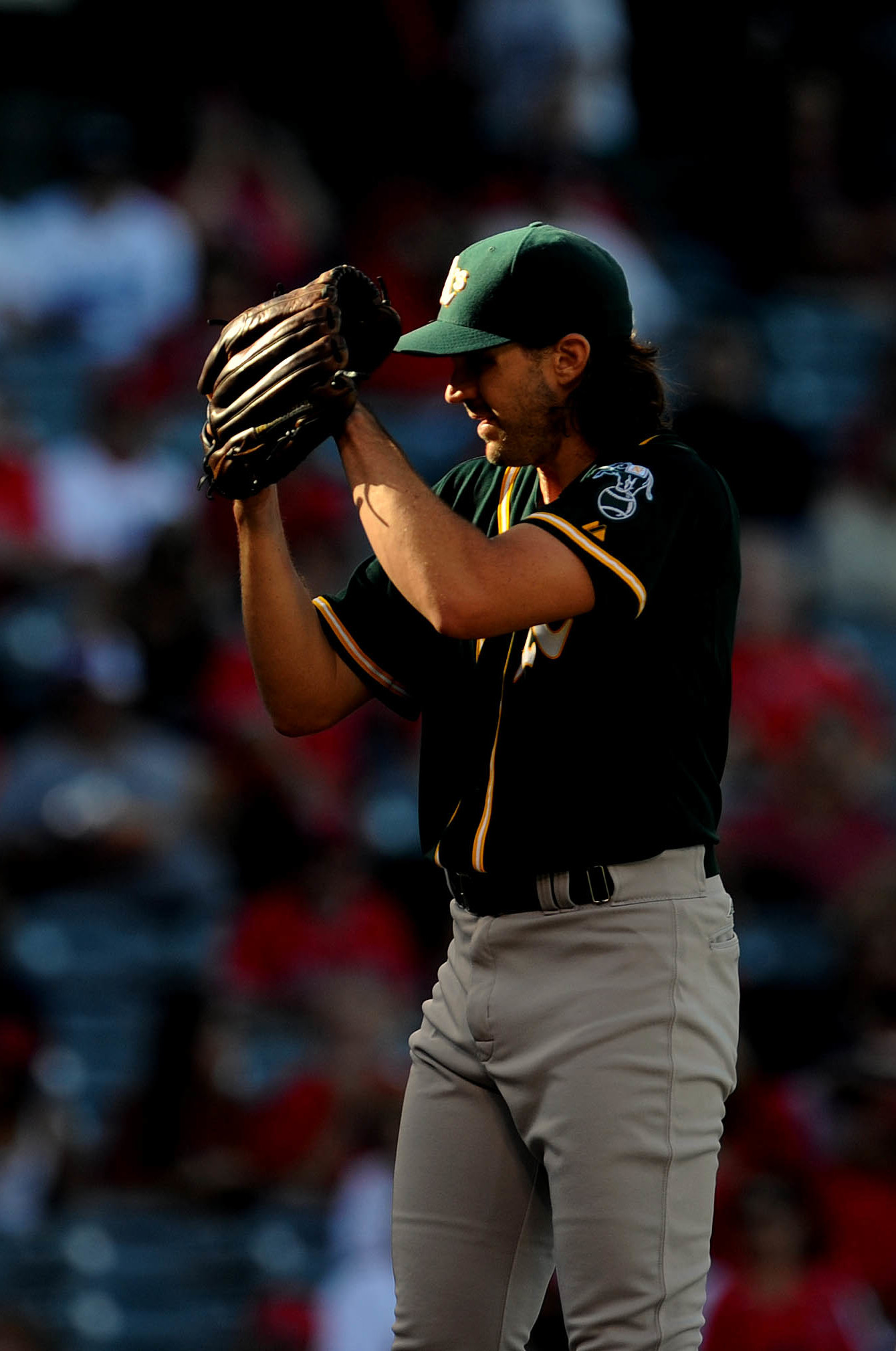 Athletics bring back Barry Zito - Los Angeles Times